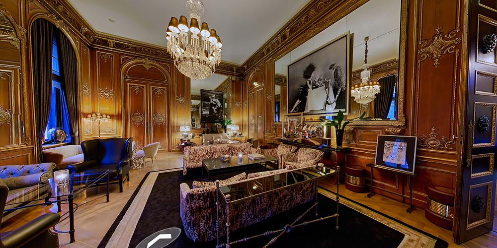 A luxurious boutique retreat in a historic Grunewald villa.